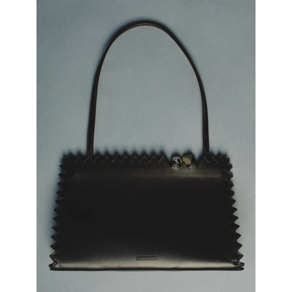 black shoulder bag