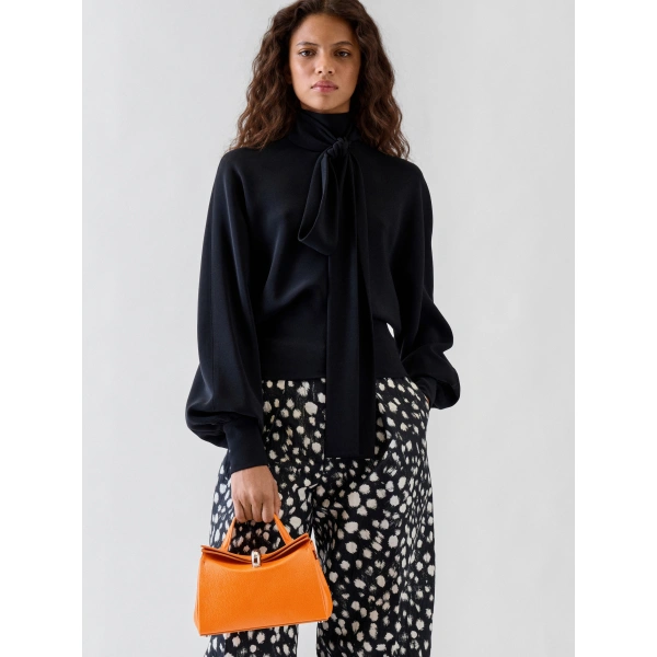 Jacquemus The Small Valerie Bag in Orange | Shoulder & Crossbody Bags | Coveti