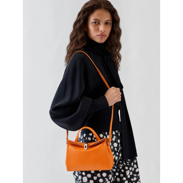 Jacquemus The Small Valerie Bag in Orange | Shoulder & Crossbody Bags | Coveti