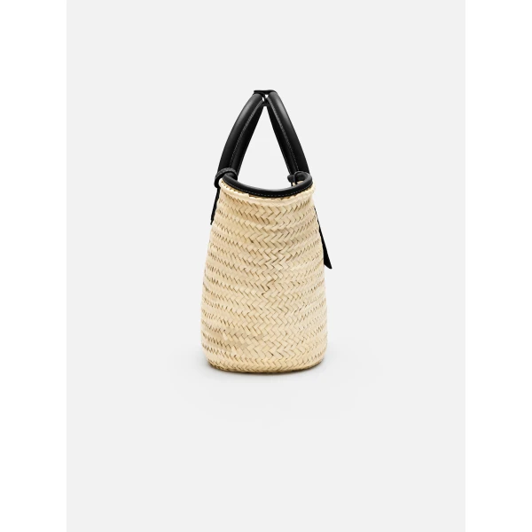black Jacquemus tote bag