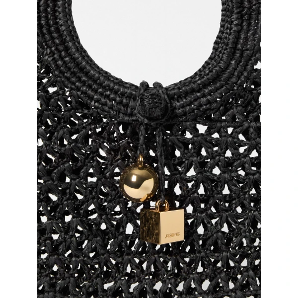 black shoulder bag