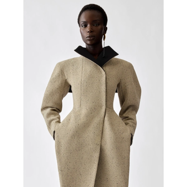 Jacquemus The Tulipe Coat in Beige | Wool Coat | Coveti