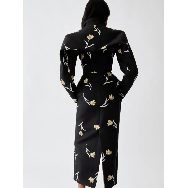 Jacquemus The Tulipe Coat in Jacquard Tulipe Black and White | Coats | Coveti