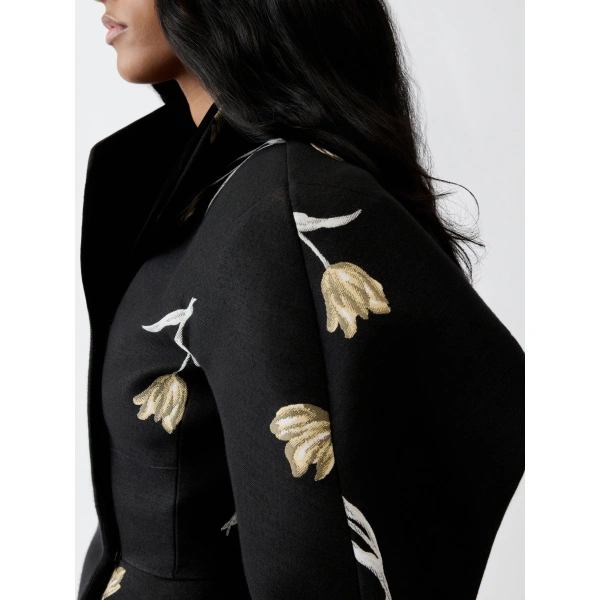 Jacquemus The Tulipe Coat in Jacquard Tulipe Black and White | Coats | Coveti