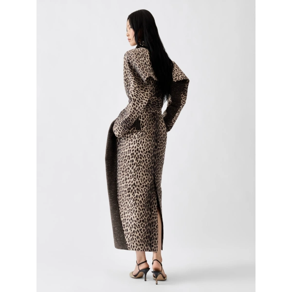 Jacquemus The Tulipe Coat in Leopard Beige and Black | Coats | Coveti