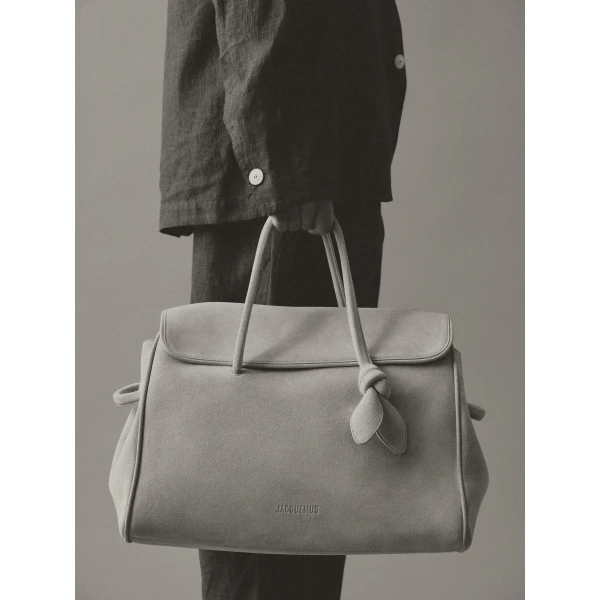 beige Jacquemus tote bag