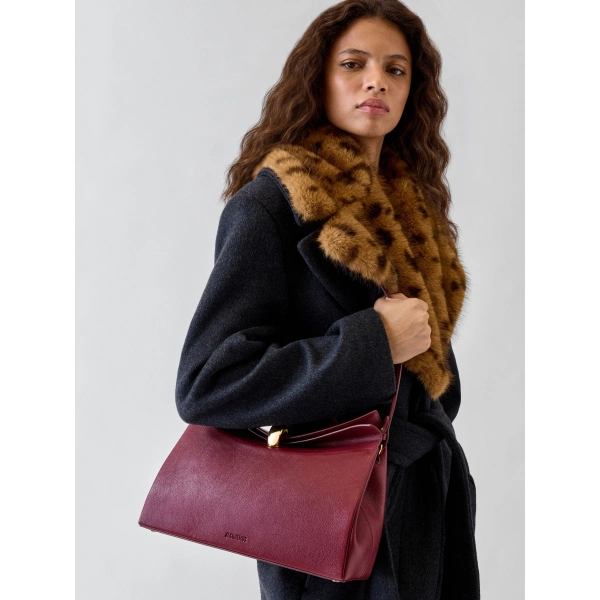 Jacquemus The Valerie Bag in Burgundy | Shoulder & Crossbody Bags | Coveti