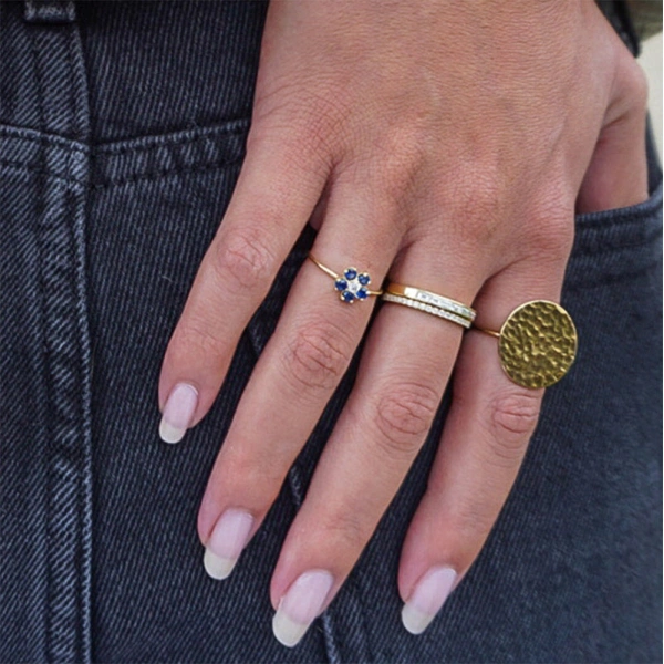 Jennifer Meyer Blue Sapphire Flower Ring with Diamond Center in 18K Yellow Gold | Fine Rings | Coveti