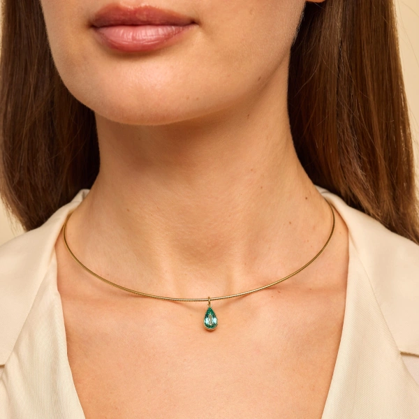 Jennifer Meyer Collar Necklace with Emerald Pendant in 18K Yellow Gold | Fine Necklaces | Coveti