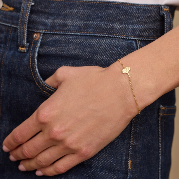 Jennifer Meyer Ginkgo Leaf Bracelet in 18K Yellow Gold | Fine Bracelets | Coveti