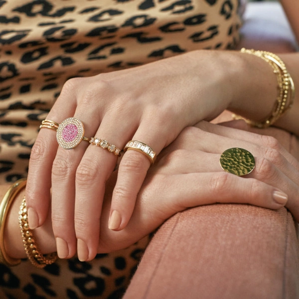 Jennifer Meyer Graduated Diamond Ring in 18K Yellow Gold | Fine Rings | Coveti