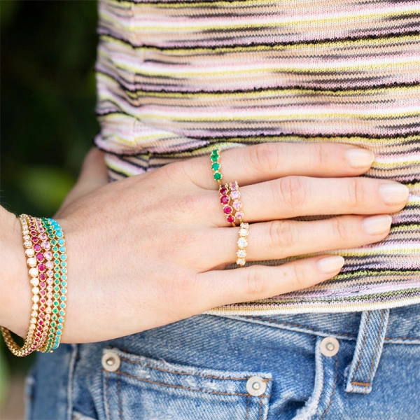 Jennifer Meyer Graduated Ruby Ring in 18K Yellow Gold | Fine Rings | Coveti