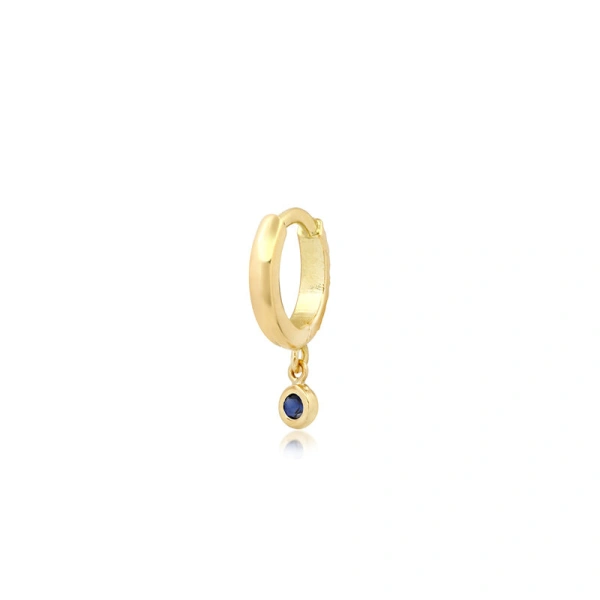 Jennifer Meyer Huggies with Mini Blue Sapphire Bezel Drop in 18K Yellow Gold | Fine Earrings | Coveti