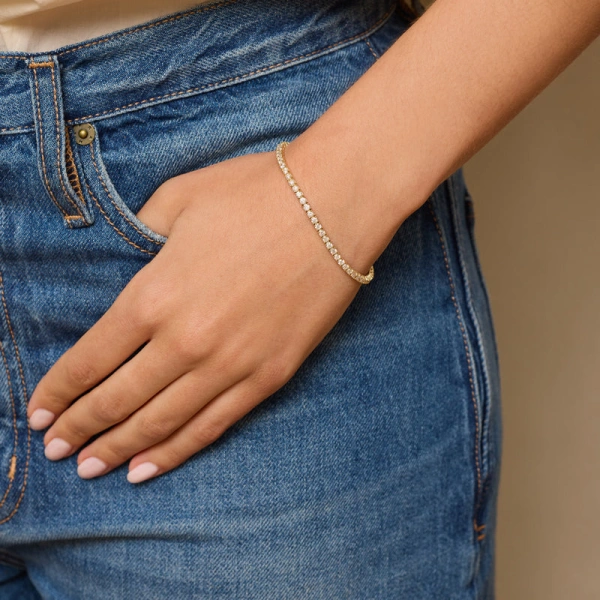 Jennifer Meyer Large 4 Prong Diamond Tennis Bracelet in 18K Yellow Gold | Fine Bracelets | Coveti