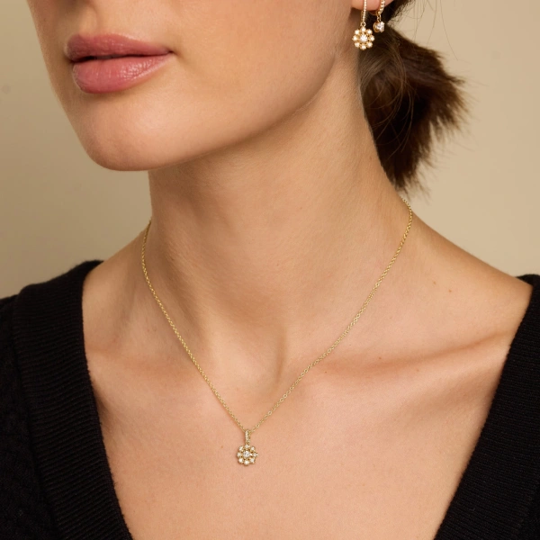 Jennifer Meyer Large Illusion Set Diamond Flower Necklace in 18K Yellow Gold | Fine Necklaces | Coveti