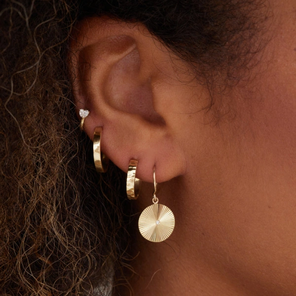 Jennifer Meyer Mini 70's Disc Drop Earrings in 18K Yellow Gold | Fine Earrings | Coveti