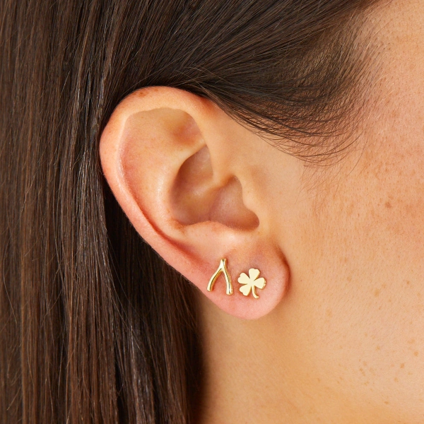 Jennifer Meyer Mini Clover Studs in 18K Yellow Gold | Fine Earrings | Coveti