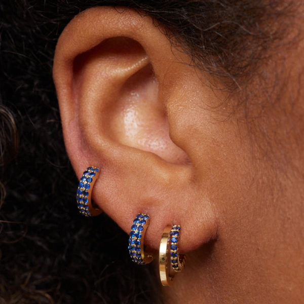 Jennifer Meyer Mini Double Hoops with 4 Prong Blue Sapphire Accent in 18K Yellow Gold | Fine Earrings | Coveti