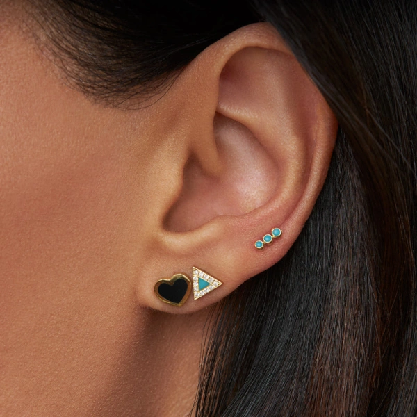 Jennifer Meyer Onyx Inlay Heart Studs in 18K Yellow Gold | Fine Earrings | Coveti
