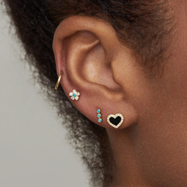 Jennifer Meyer Onyx Inlay Heart Studs with Diamonds in 18K Yellow Gold | Fine Earrings | Coveti