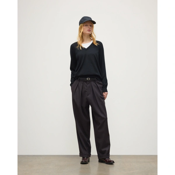 Johnstons of Elgin Beatrice Black Superfine Cashmere Jumper