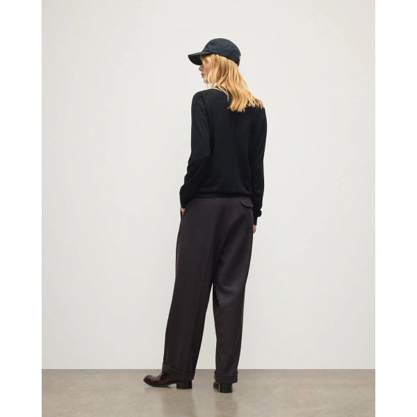 Johnstons of Elgin Beatrice Black Superfine Cashmere Jumper