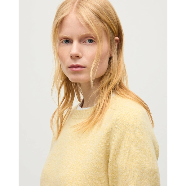 Johnstons of Elgin Blyth Yellow Lambswool Jumper
