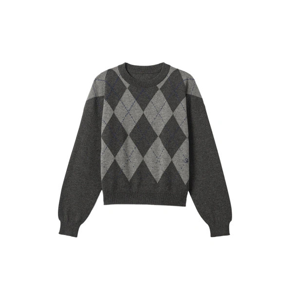 Johnstons of Elgin Clan Argyle Cashmere Jumper in Mid Grey | Sweaters | Coveti