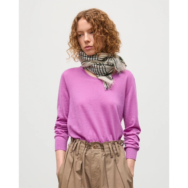 Johnstons of Elgin Ella Pink Superfine Cashmere Scoop Neck Jumper