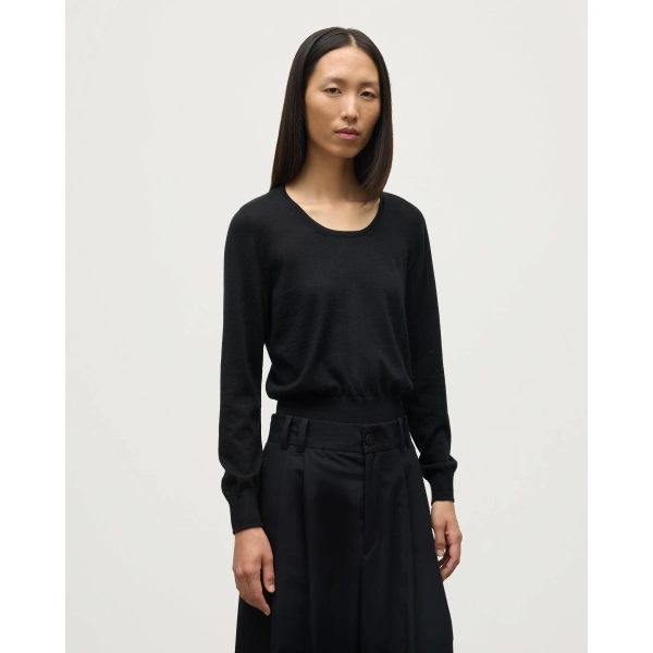 Johnstons of Elgin Ella Scoop Neck Superfine Cashmere Black Jumper