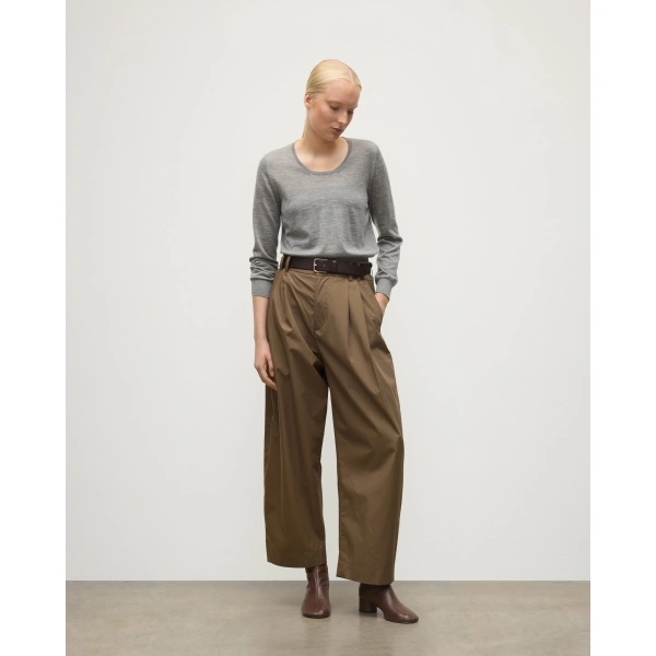 Johnstons of Elgin Ella Scoop Neck Superfine Cashmere Grey Jumper