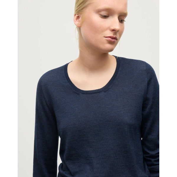 Johnstons of Elgin Ella Scoop Neck Superfine Cashmere Navy Jumper