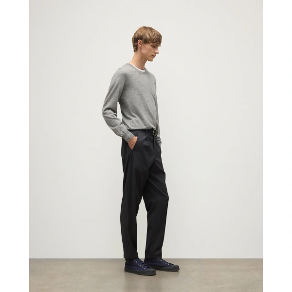 Johnstons of Elgin Fin Grey Superfine Cashmere Jumper