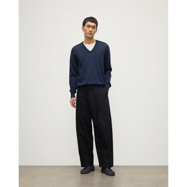 Johnstons of Elgin Fin Navy V Neck Superfine Cashmere Jumper