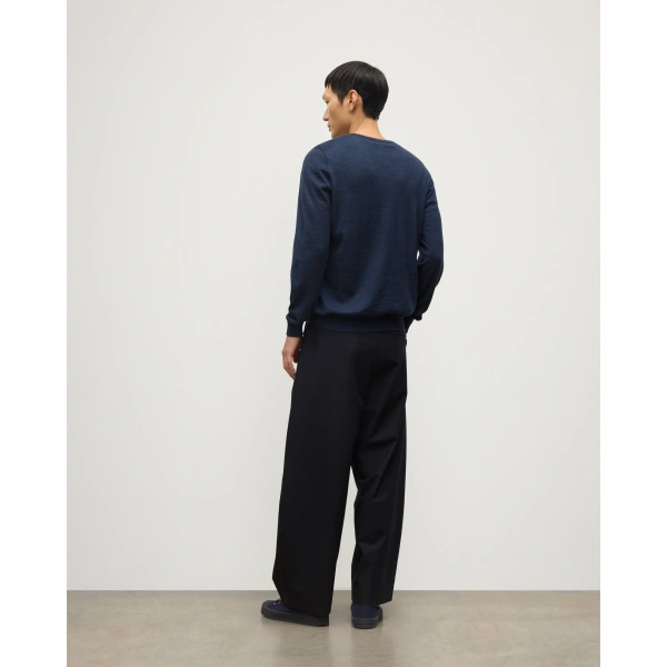 Johnstons of Elgin Fin Navy V Neck Superfine Cashmere Jumper