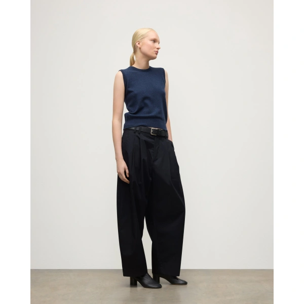 Johnstons of Elgin Iris Classic Navy Cashmere Tank
