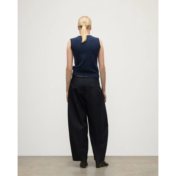 Johnstons of Elgin Iris Classic Navy Cashmere Tank