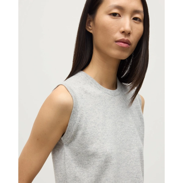 Johnstons of Elgin Iris Pale Grey Classic Cashmere Tank