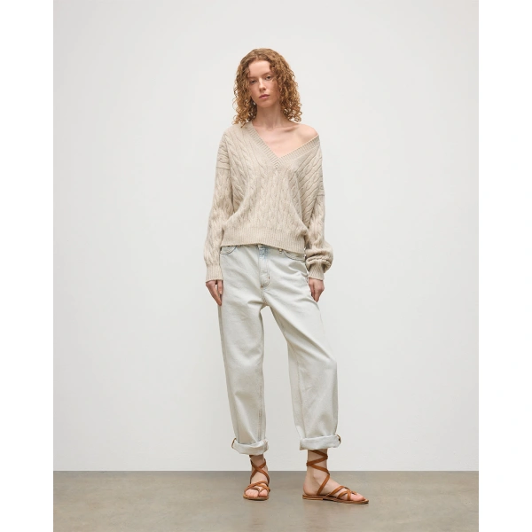 Johnstons of Elgin Kylesku Deep V Cream Cashmere Jumper