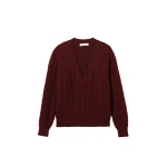 Johnstons of Elgin Kylesku Deep V Dark Red Cashmere Jumper | Sweaters | Coveti