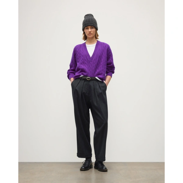 Johnstons of Elgin Kylesku Deep V Purple Cashmere Jumper