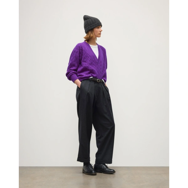 Johnstons of Elgin Kylesku Deep V Purple Cashmere Jumper