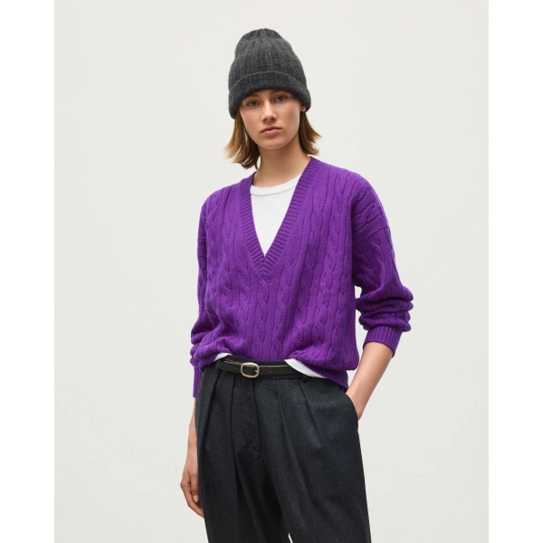Johnstons of Elgin Kylesku Deep V Purple Cashmere Jumper