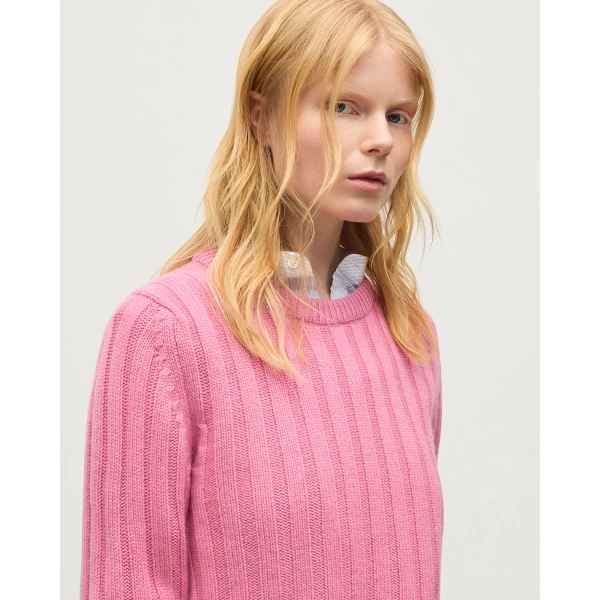 Johnstons of Elgin Lecht Pink Cashmere Crew Jumper