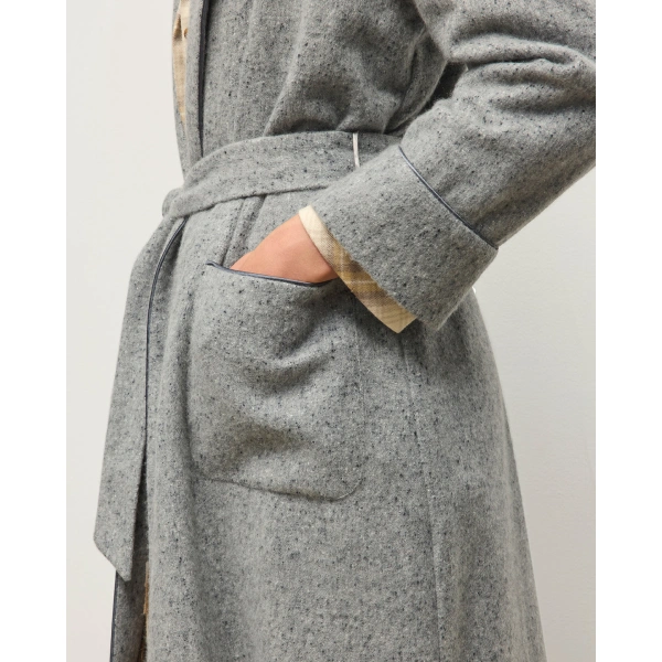 Johnstons of Elgin Light Grey Donegal Cashmere Dressing Gown