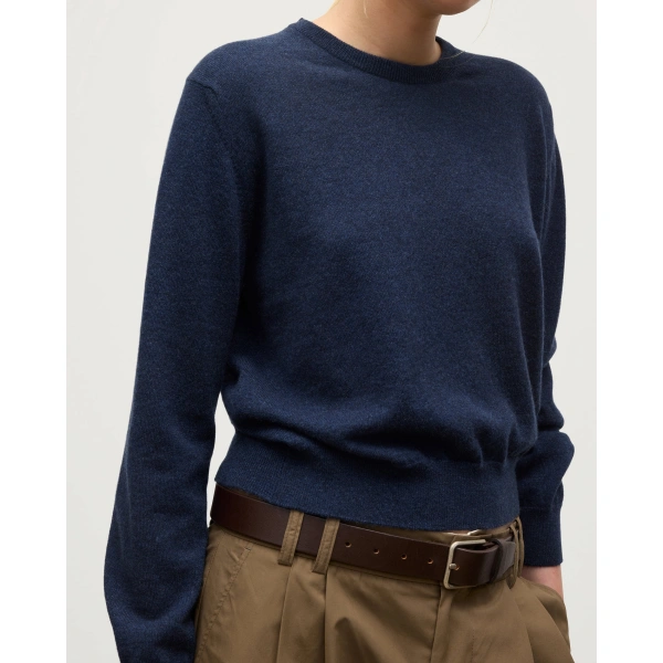 Johnstons of Elgin Lunan Classic Crew Neck Navy Cashmere Jumper
