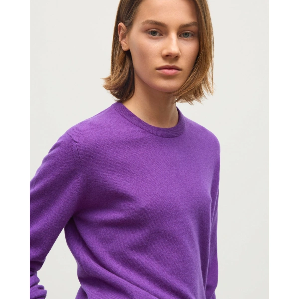 Johnstons of Elgin Lunan Classic Purple Cashmere Crew Jumper