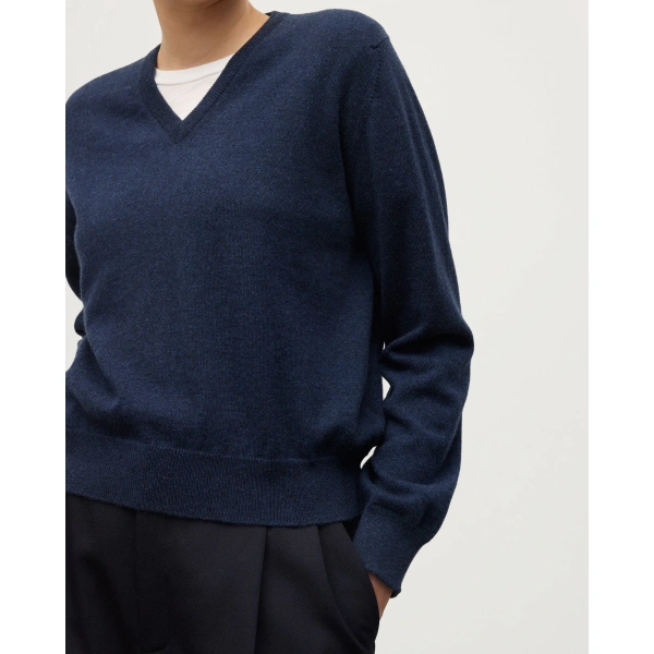 Johnstons of Elgin Lunan Classic V Neck Navy Cashmere Jumper