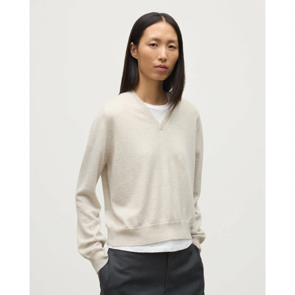 Johnstons of Elgin Lunan Natural Classic Cashmere V Neck Jumper