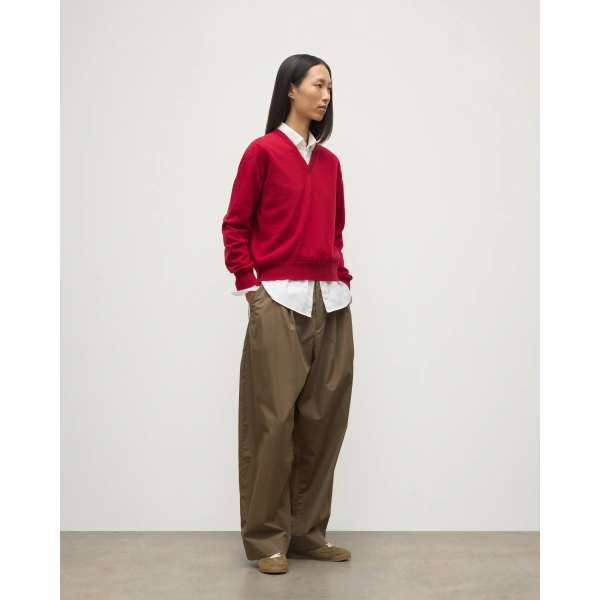 Johnstons of Elgin Lunan Red Classic Cashmere V Neck Jumper